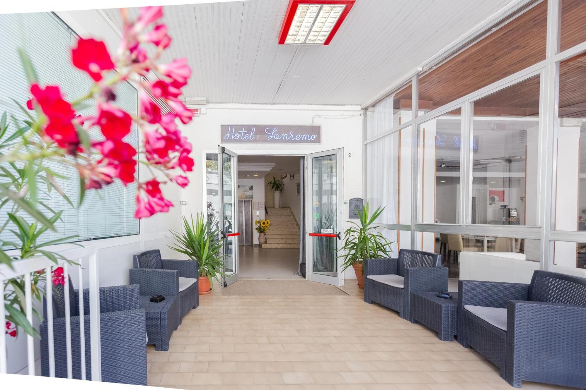 Hotel Sanremo Rimini Buitenkant foto